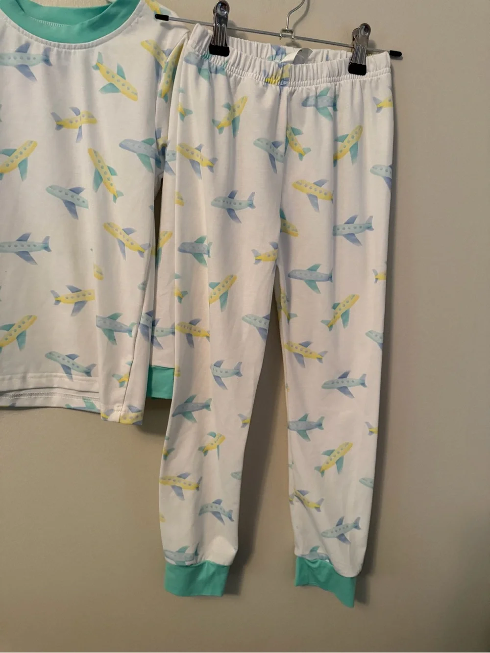 Eliza James Airplane Print Pajama Set - White with Aqua Trim